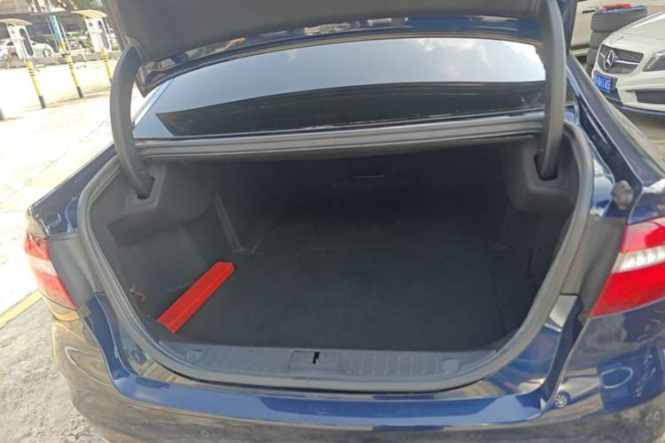 Used Ford Taurus 2015 EcoBoost 245 Fashion Edition Trunk