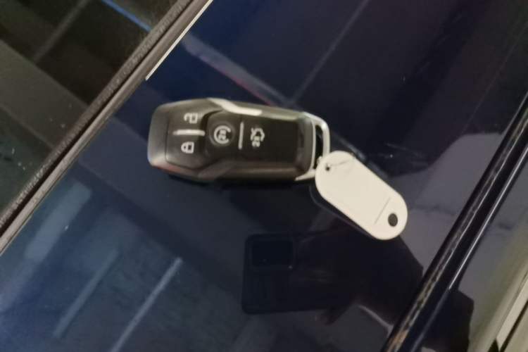Used Ford Taurus 2015 EcoBoost 245 Ultimate Model Vehicle Key