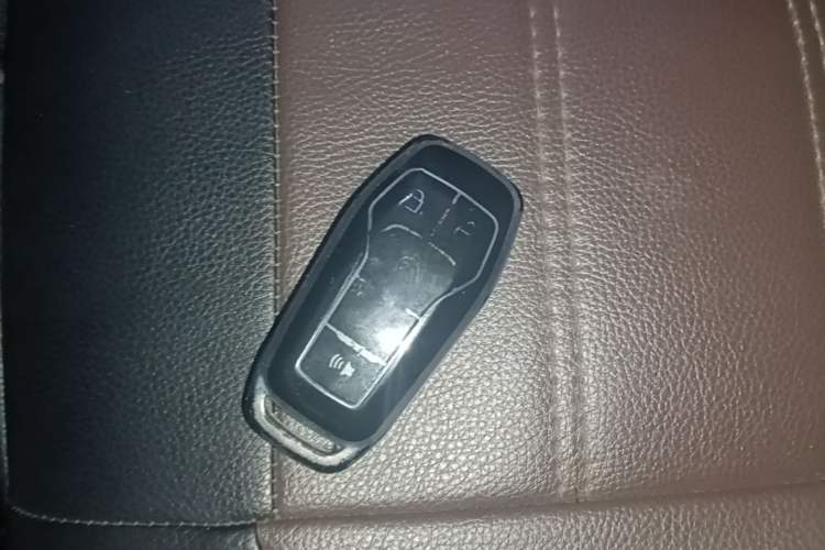 Used Ford Taurus 2015 EcoBoost 245 Fashion Edition Vehicle Key