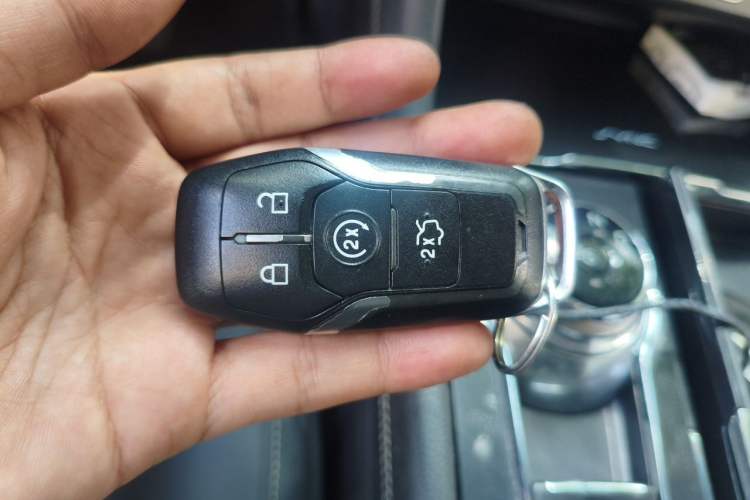 Used Ford Taurus 2015 EcoBoost 245 Luxury Model Vehicle Key