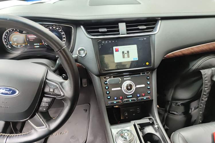 Used Ford Taurus 2015 EcoBoost 245 Ultimate Model Audio And AC Panel