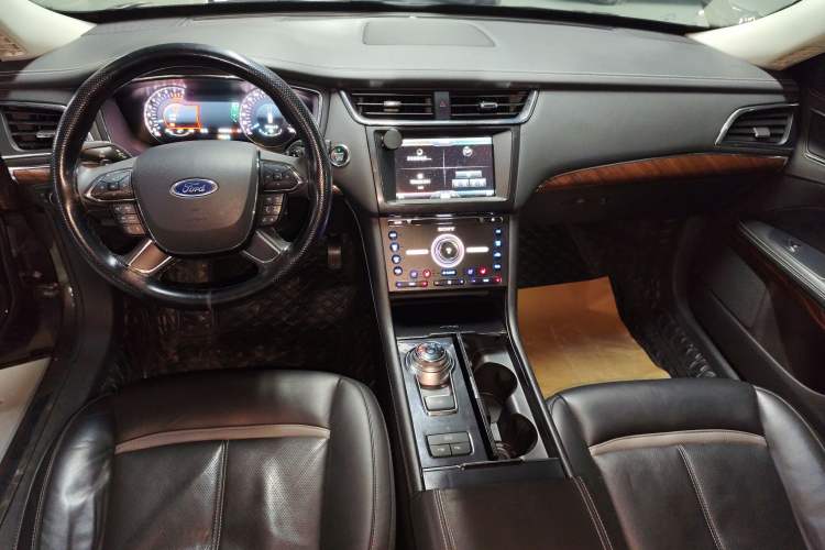 Used Ford Taurus 2015 EcoBoost 245 Ultimate Model Audio And AC Panel