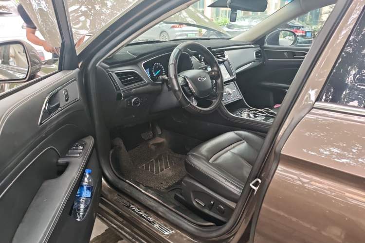 Used Ford Taurus 2015 EcoBoost 245 Luxury Model Driver Seat