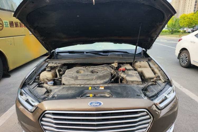 Used Ford Taurus 2015 EcoBoost 245 Ultimate Model Engine Bay