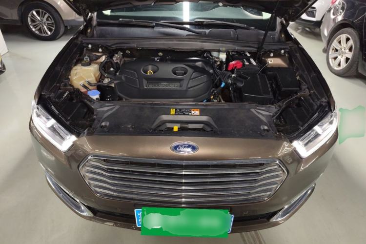Used Ford Taurus 2015 EcoBoost 245 Ultimate Model Engine Bay