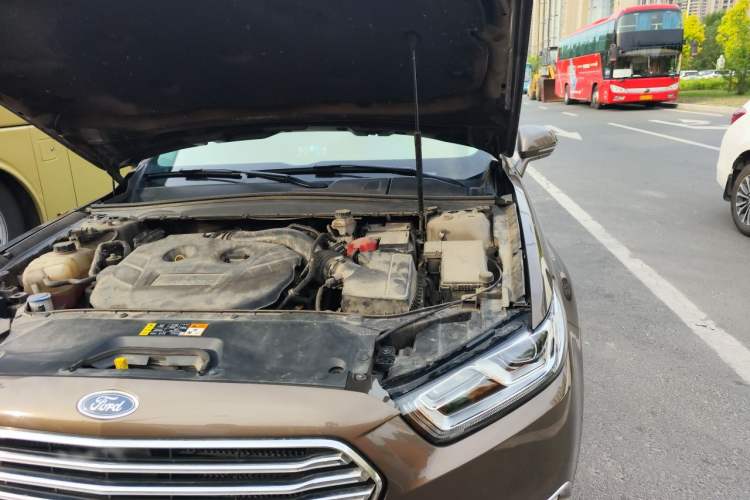 Used Ford Taurus 2015 EcoBoost 245 Ultimate Model Engine Bay Left