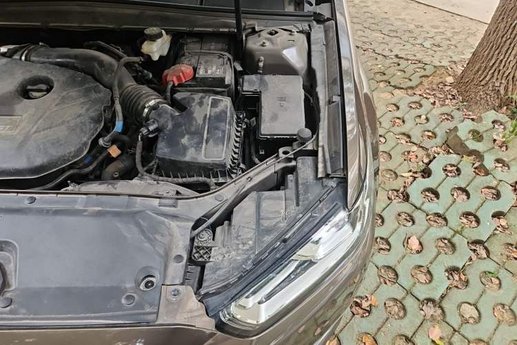 Used Ford Taurus 2015 EcoBoost 245 Ultimate Model Engine Bay Left