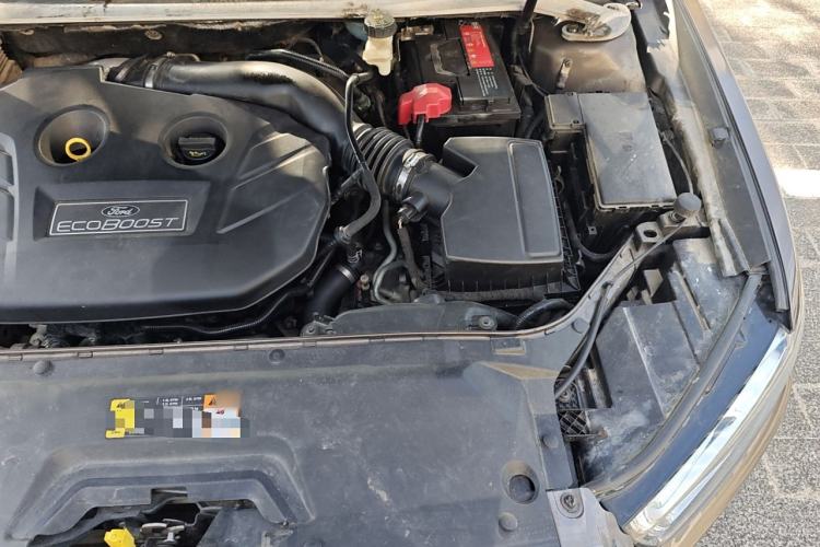 Used Ford Taurus 2015 EcoBoost 245 Ultimate Model Engine Bay Left