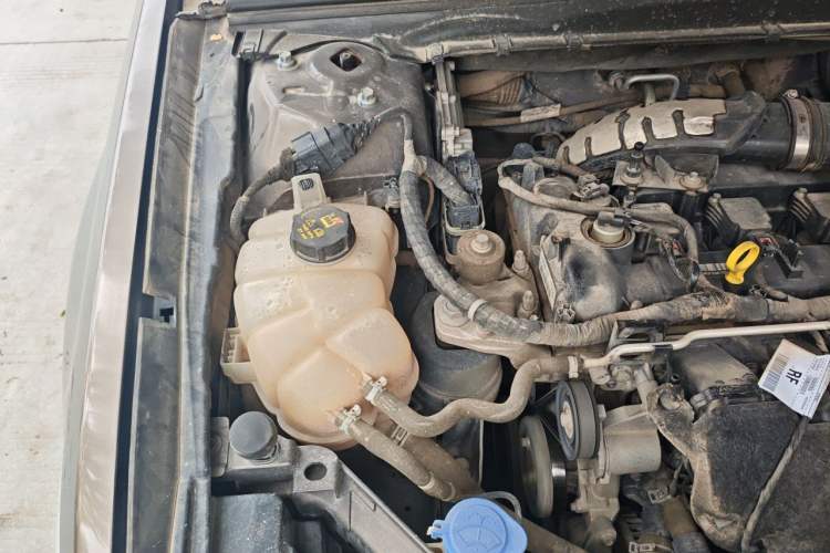 Used Ford Taurus 2015 EcoBoost 245 Luxury Model Engine Bay Right