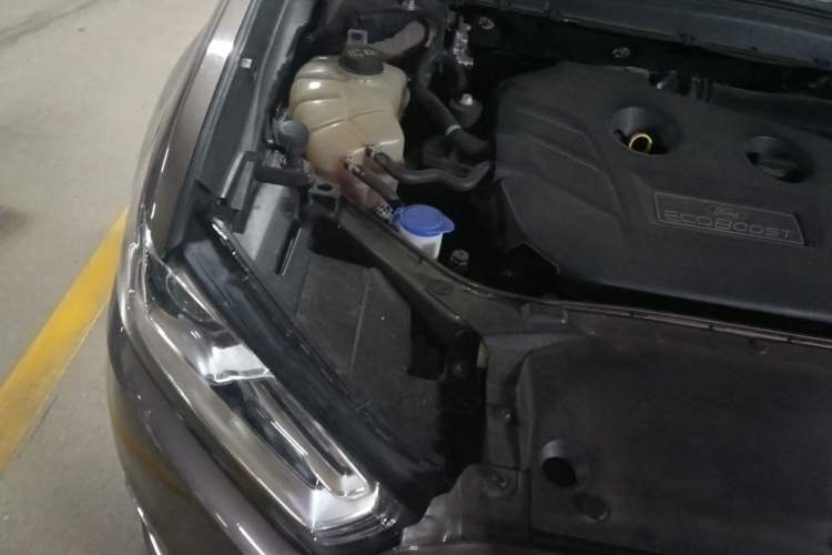 Used Ford Taurus 2015 EcoBoost 245 Luxury Model Engine Bay Right