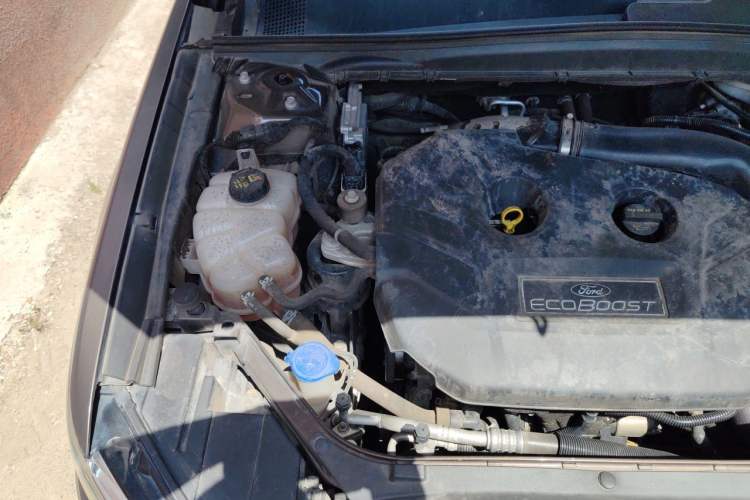 Used Ford Taurus 2015 EcoBoost 245 Luxury Model Engine Bay Right