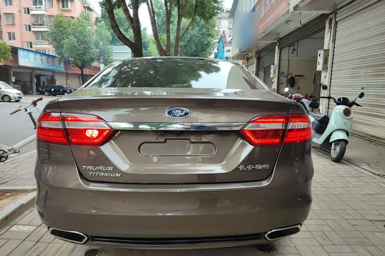 Used Ford Taurus 2015 EcoBoost 245 Ultimate Model Exterior 4