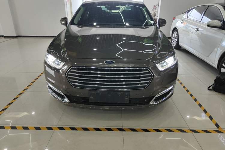 Used Ford Taurus 2015 EcoBoost 245 Luxury Model Front