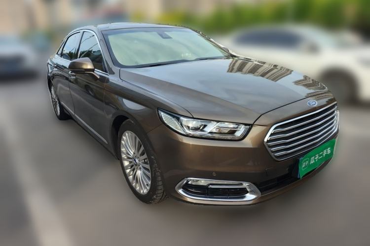 Used Ford Taurus 2015 EcoBoost 245 Ultimate Model Front Right 45 Deg