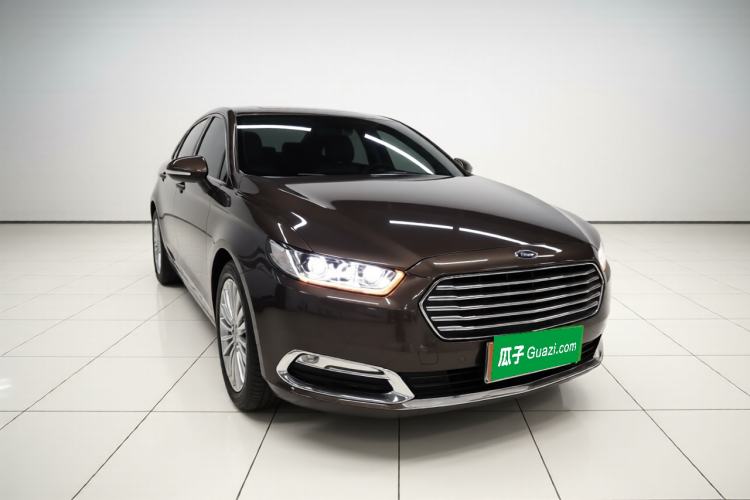 Used Ford Taurus 2015 EcoBoost 245 Ultimate Model Front Right 45 Deg