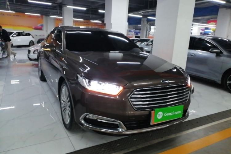 Used Ford Taurus 2015 EcoBoost 245 Ultimate Model Front Right 45 Deg