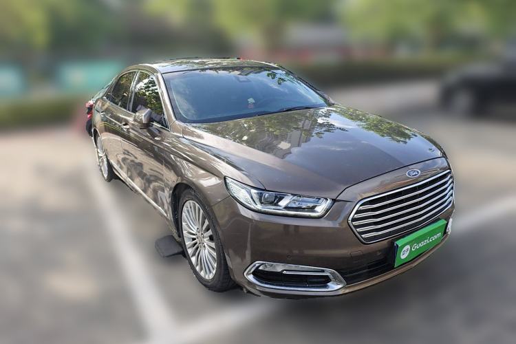 Used Ford Taurus 2015 EcoBoost 245 Ultimate Model Front Right 45 Deg