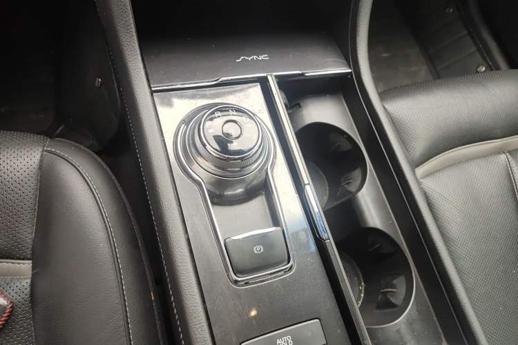 Used Ford Taurus 2015 EcoBoost 245 Luxury Model Gear Lever