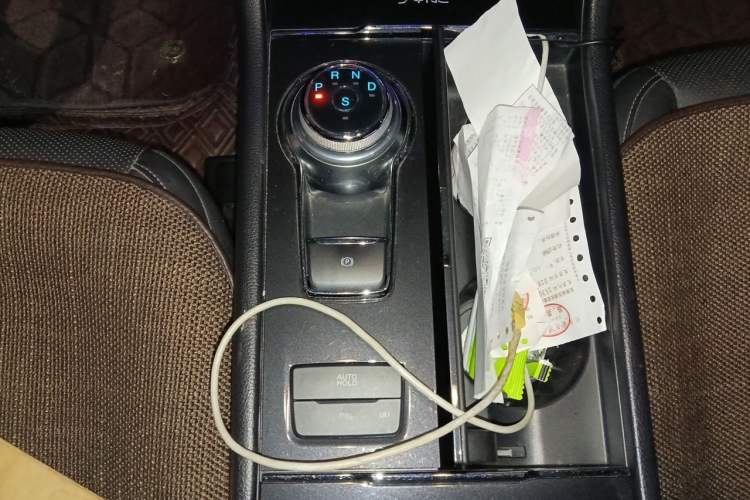 Used Ford Taurus 2015 EcoBoost 245 Luxury Model Gear Lever