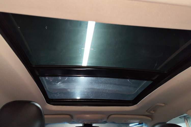 Used Ford Taurus 2015 EcoBoost 245 Ultimate Model Headliner