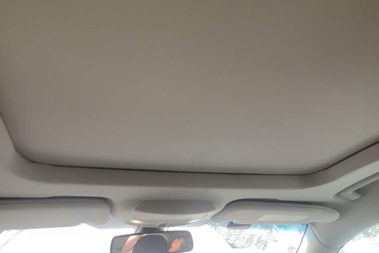 Used Ford Taurus 2015 EcoBoost 245 Luxury Model Headliner