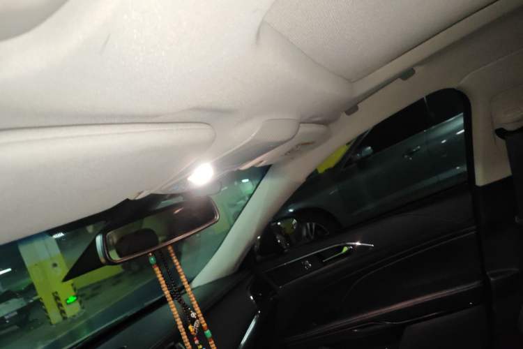 Used Ford Taurus 2015 EcoBoost 245 Fashion Edition Headliner