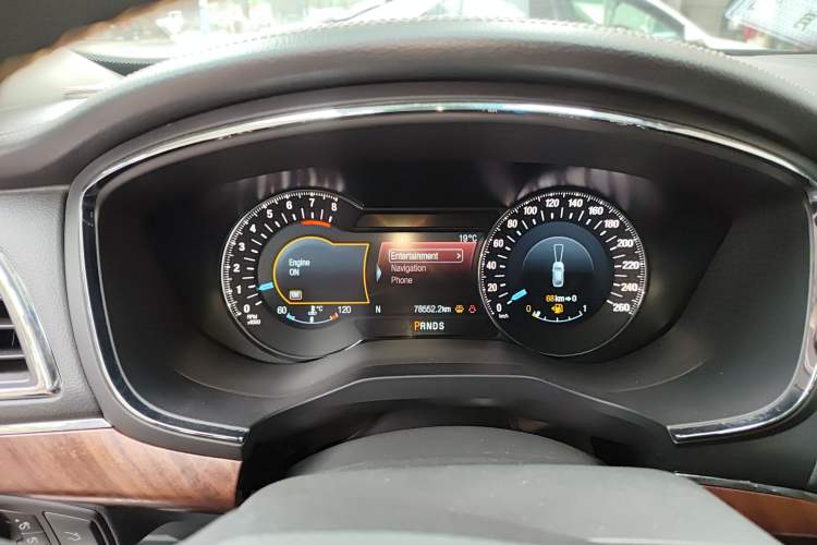 Used Ford Taurus 2015 EcoBoost 245 Ultimate Model Instrument Cluster