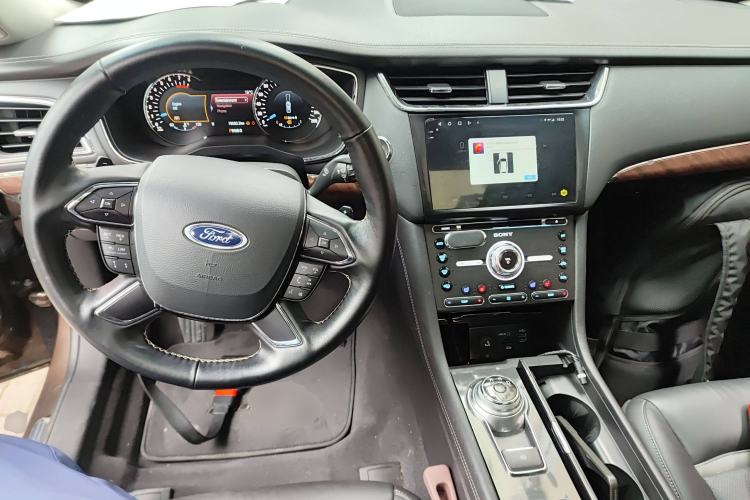 Used Ford Taurus 2015 EcoBoost 245 Ultimate Model Interior 2