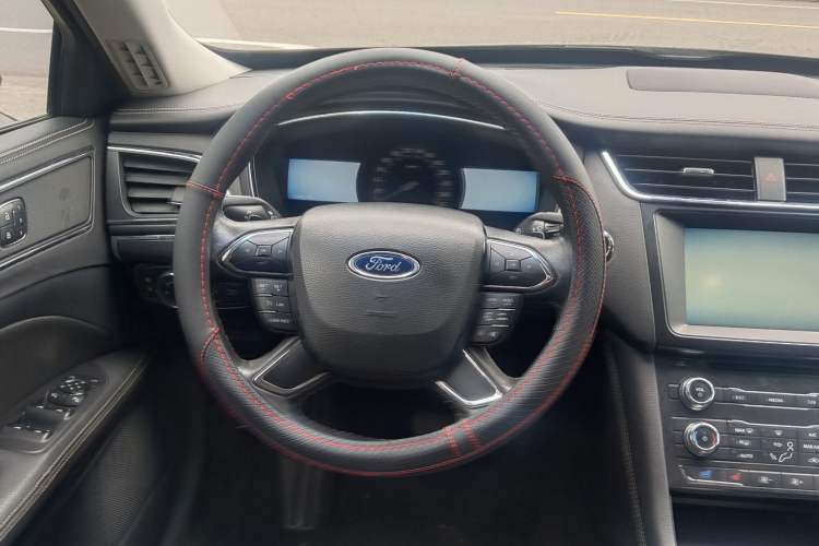 Used Ford Taurus 2015 EcoBoost 245 Fashion Edition Interior 2