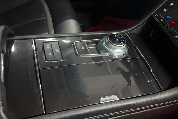 Used Ford Taurus 2015 EcoBoost 245 Ultimate Model Interior 3