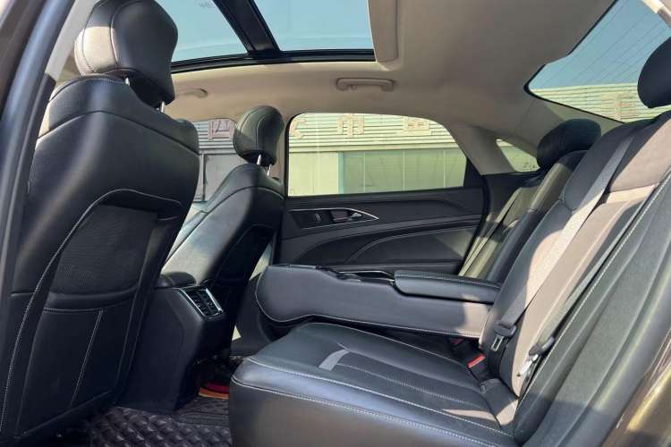 Used Ford Taurus 2015 EcoBoost 245 Luxury Model Interior 4