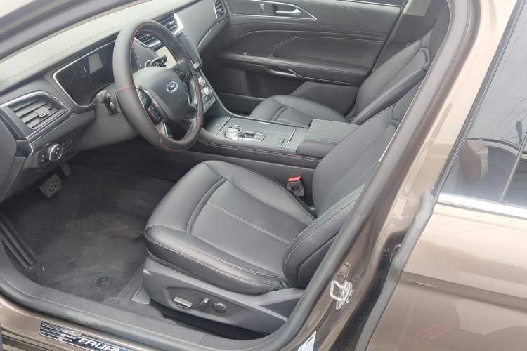 Used Ford Taurus 2015 EcoBoost 245 Fashion Edition Interior 5