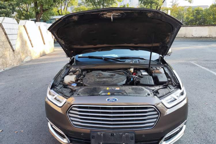 Used Ford Taurus 2015 EcoBoost 245 Ultimate Model Interior 9