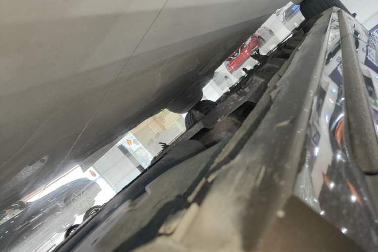 Used Ford Taurus 2015 EcoBoost 245 Luxury Model Left Side Sill