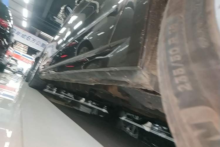 Used Ford Taurus 2015 EcoBoost 245 Luxury Model Left Side Sill