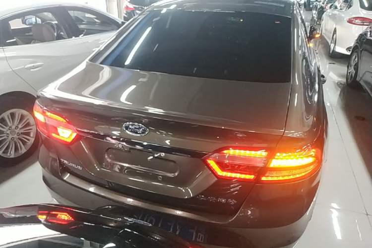 Used Ford Taurus 2015 EcoBoost 245 Luxury Model Rear