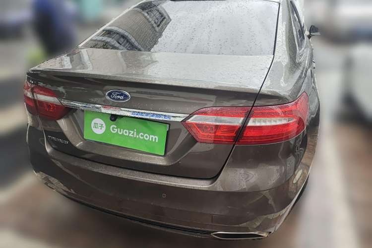 Used Ford Taurus 2015 EcoBoost 245 Luxury Model Rear