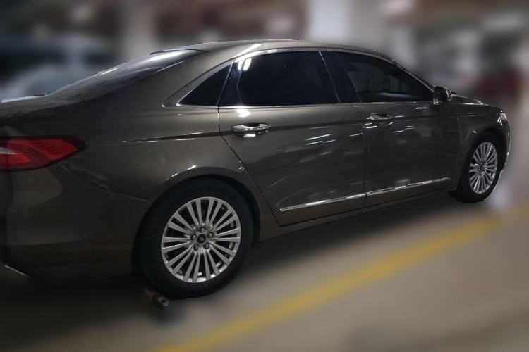 Used Ford Taurus 2015 EcoBoost 245 Luxury Model Rear Right 45 Deg