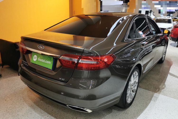 Used Ford Taurus 2015 EcoBoost 325 V6 Flagship Model Rear Right 45 Deg