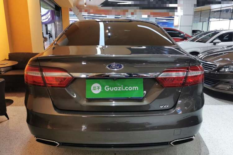 Used Ford Taurus 2015 EcoBoost 325 V6 Flagship Model Rear