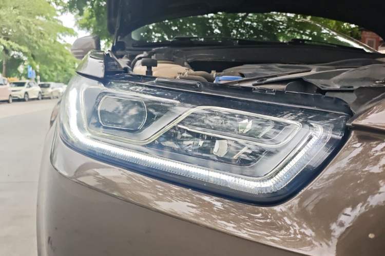 Used Ford Taurus 2015 EcoBoost 245 Luxury Model Right Front Headlight