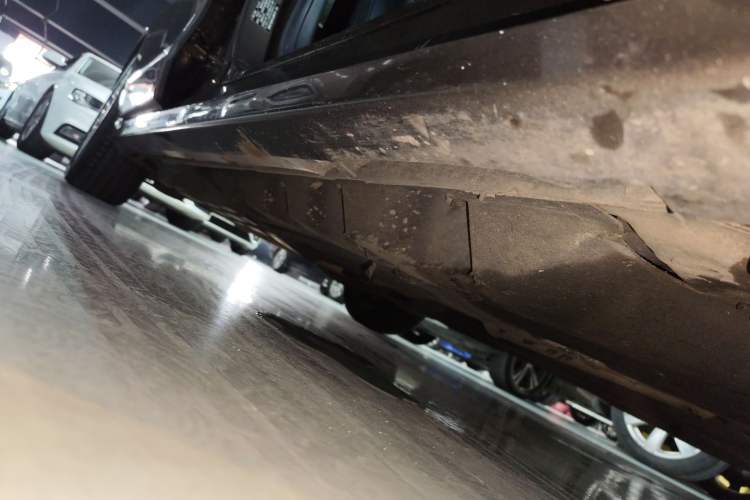 Used Ford Taurus 2015 EcoBoost 245 Ultimate Model Right Side Sill