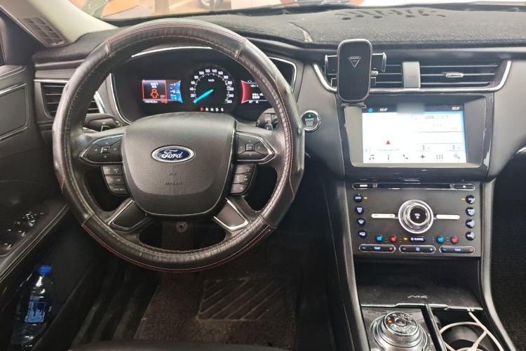 Used Ford Taurus 2015 EcoBoost 245 Luxury Model Steering Wheel