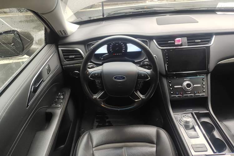 Used Ford Taurus 2015 EcoBoost 245 Luxury Model Steering Wheel
