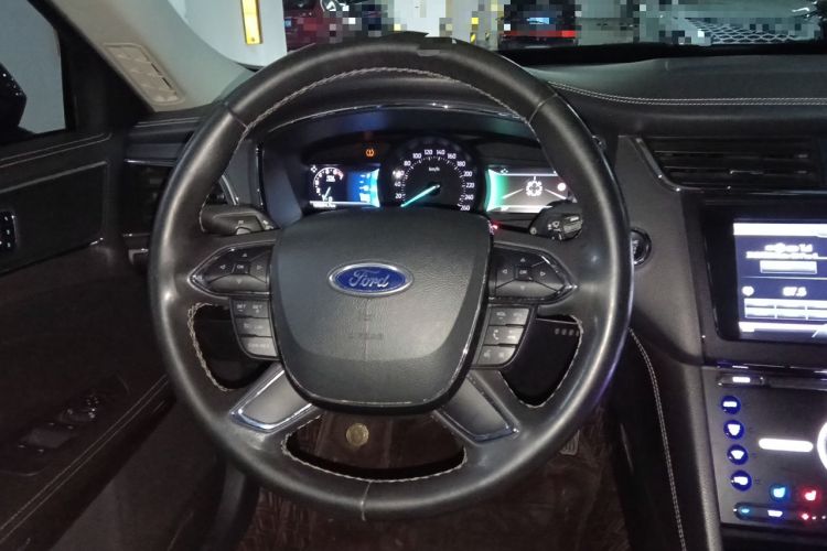Used Ford Taurus 2015 EcoBoost 245 Luxury Model Steering Wheel