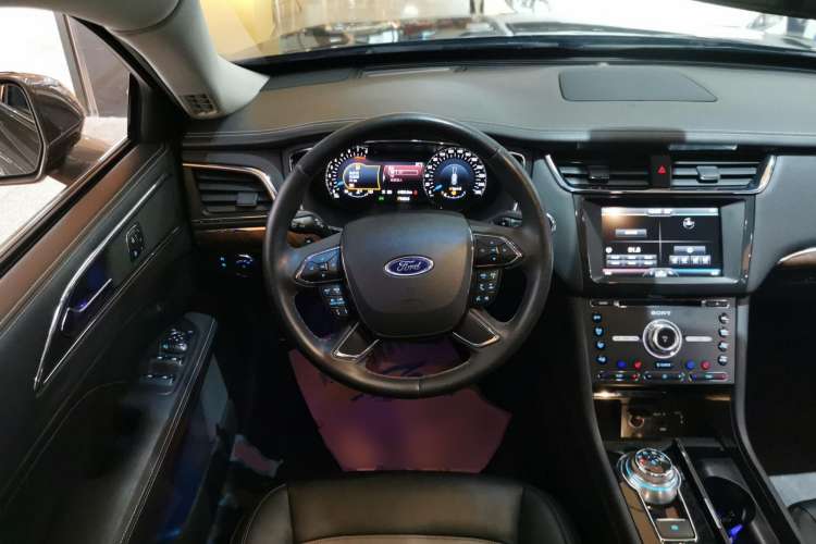 Used Ford Taurus 2015 EcoBoost 325 V6 Flagship Model Steering Wheel