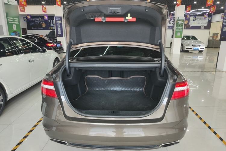 Used Ford Taurus 2015 EcoBoost 245 Luxury Model Trunk