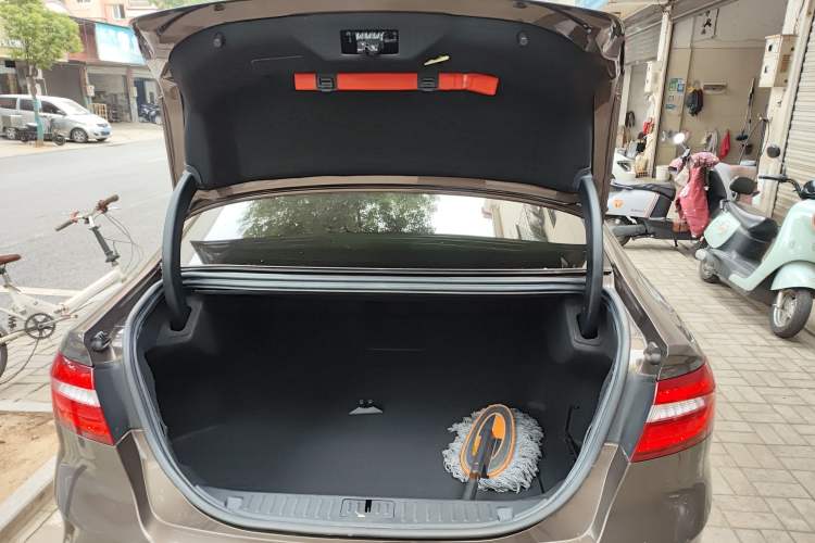 Used Ford Taurus 2015 EcoBoost 245 Ultimate Model Trunk