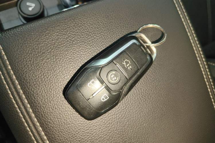 Used Ford Taurus 2015 EcoBoost 245 Luxury Model Vehicle Key