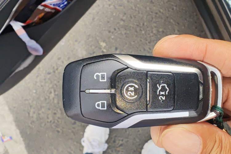 Used Ford Taurus 2015 EcoBoost 245 Ultimate Model Vehicle Key